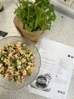 leckerer Hirsesalat mit Ziegenkäse