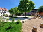 Ansicht des Schulhofs der Grundschule Hülben