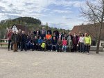 Gruppenbild der Partnerinnen und Partner im Freilichtmuseum Beuren